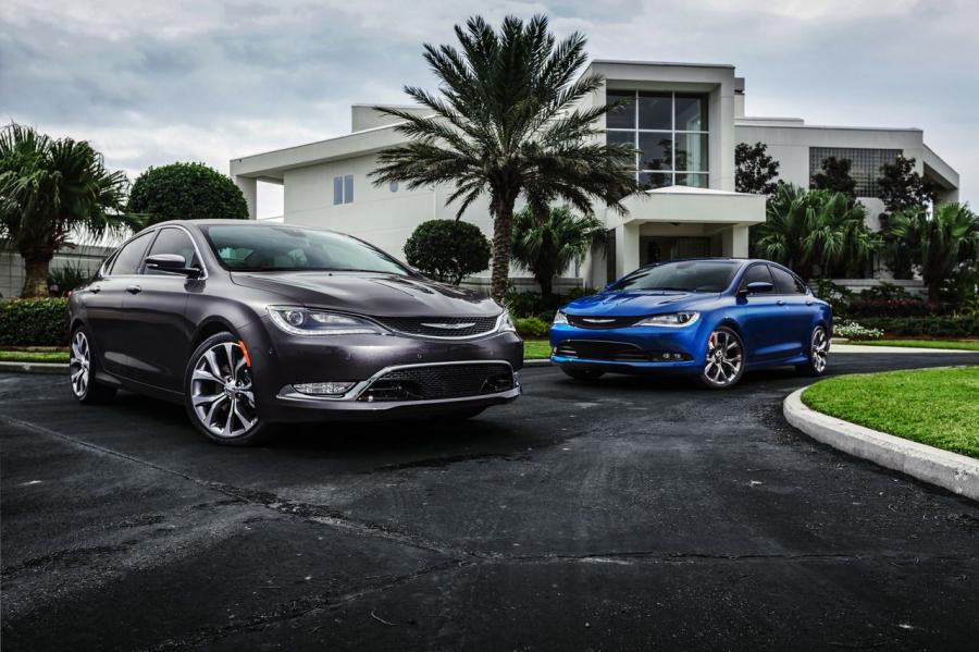  Chrysler 200 2015 года  (фото 61 из 207)
